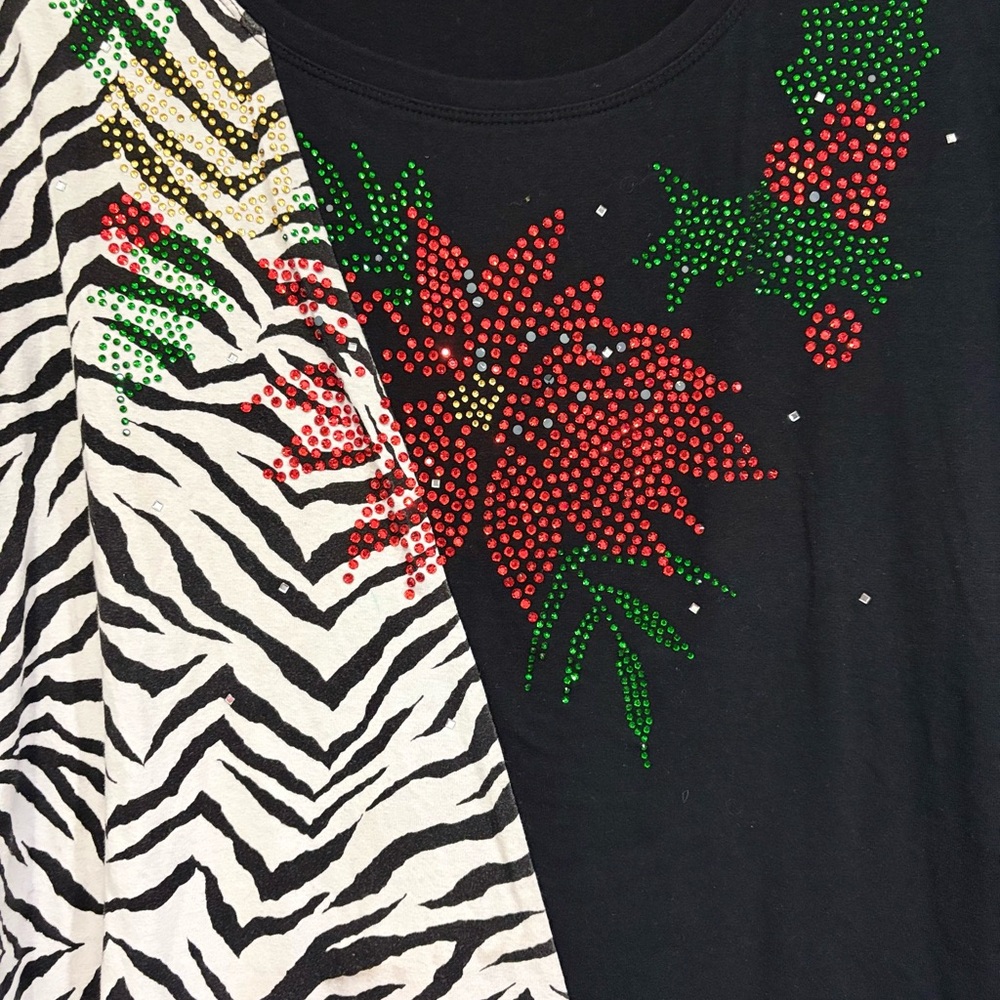 Black and White Asymmetrical Graphic Blouse - Picture 3 of 5